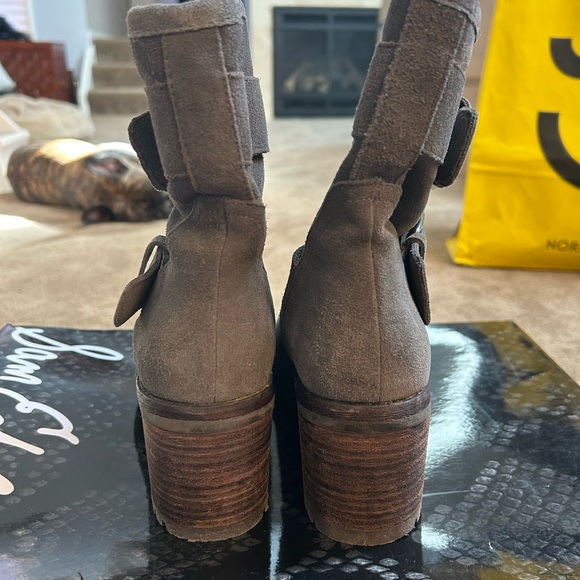 VVGUC Sam Edelman grey suede boots both silver buckles, size 6 - Picture 5 of 7